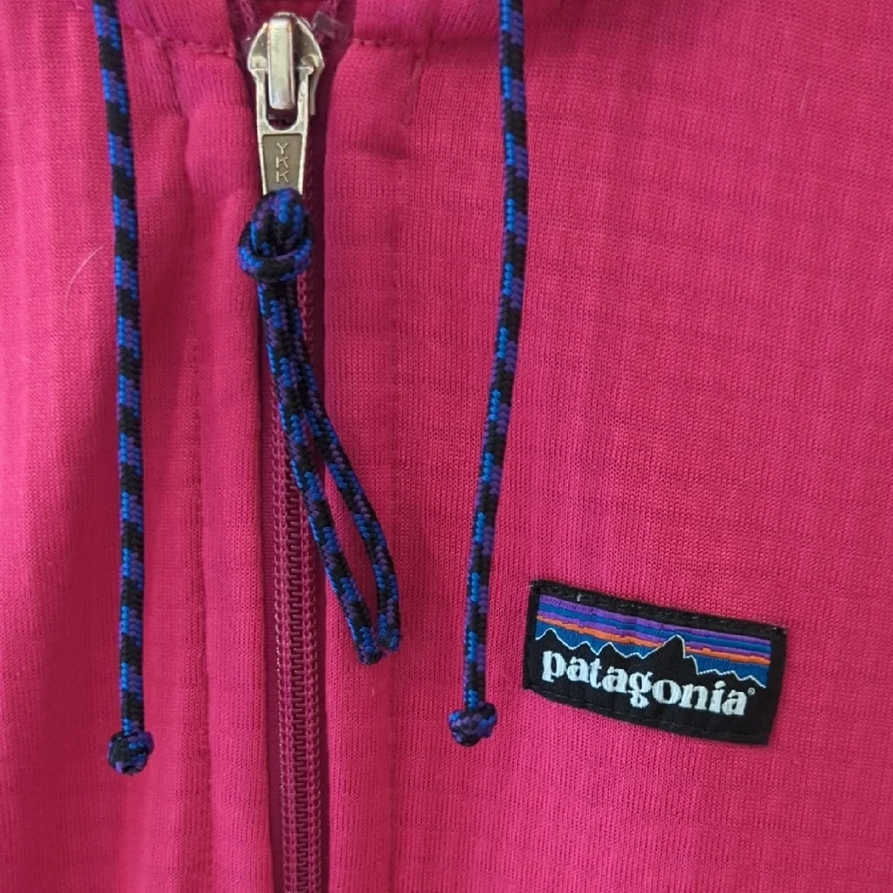 Patagonia Women's Hot Pink Hoodie Jacket - Picture 2 of 6